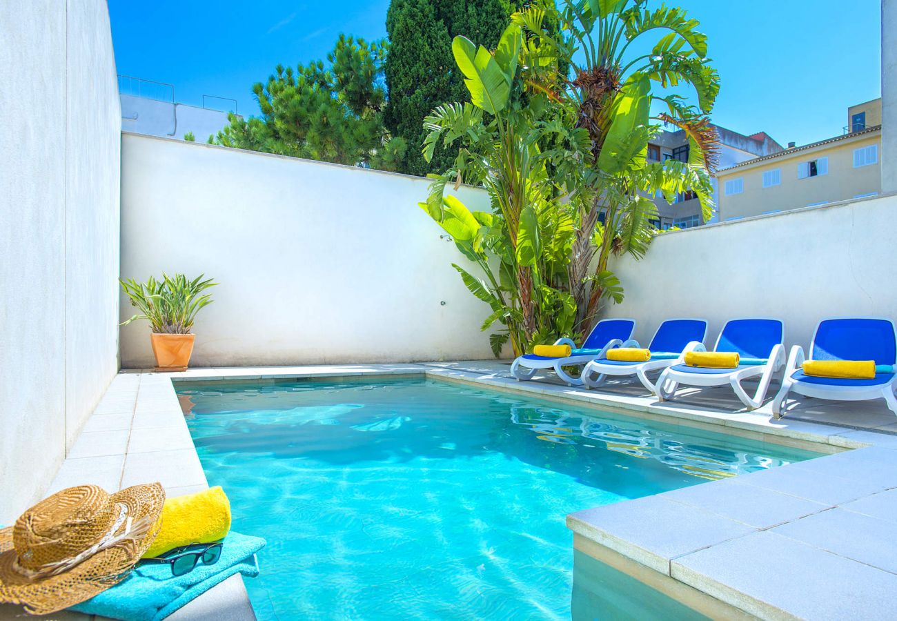 In Pollensa village, private pool, ping-pong for 4 persons
