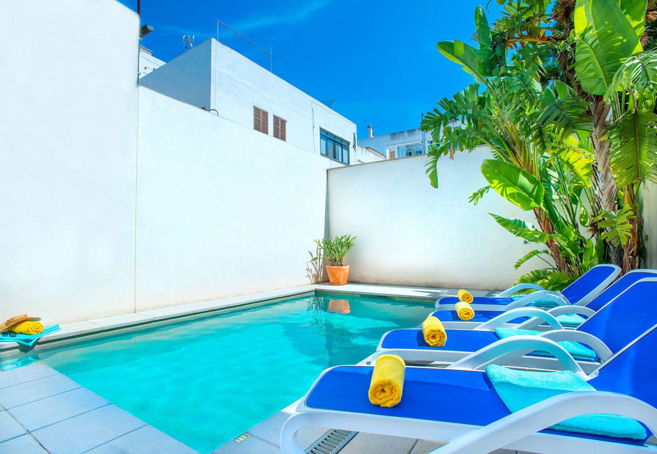 In Pollensa village, private pool, ping-pong for 4 persons